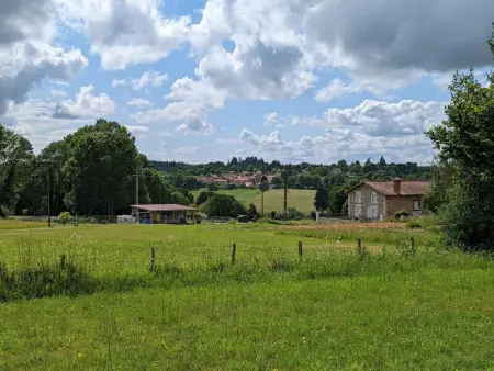 Maison spacieuse avec jardin privé à Massignac - Photo 4