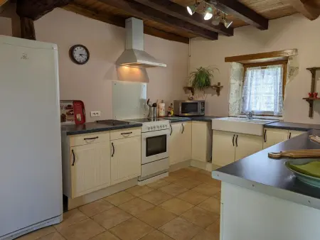 Maison spacieuse avec jardin privé à Massignac - Photo 10