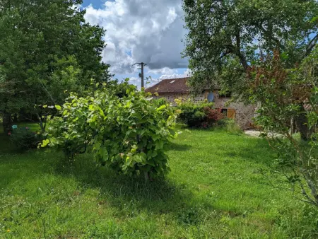 Maison spacieuse avec jardin privé à Massignac - Photo 34