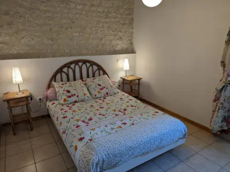 Gîte familial avec piscine, jardin clos, équipements bébé, animaux acceptés, Chadurie - Photo 11