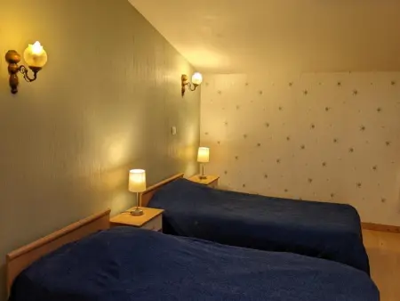 Gîte familial avec piscine, jardin clos, équipements bébé, animaux acceptés, Chadurie - Photo 15