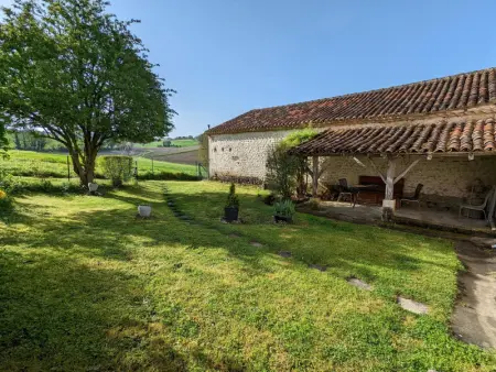 Gîte familial avec piscine, jardin clos, équipements bébé, animaux acceptés, Chadurie - Photo 22