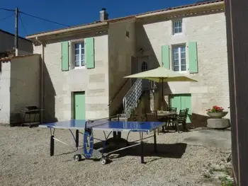 Gite à Asnières sur Nouère,Maison de charme en pierres, avec terrasse, jardin, vélos, poêle à bois et borne de recharge électrique FR-1-653-79 N°855178