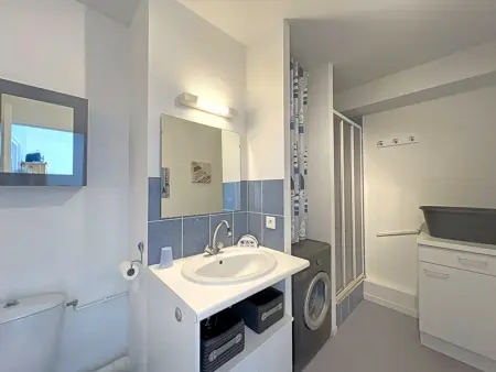 Appartement T3 avec balcon proche commodités, parking inclus - Photo 17