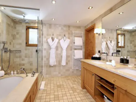 Chalet d'exception avec sauna et jacuzzi, accès direct aux pistes - Photo 6