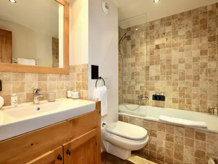 Chalet d'exception avec sauna et jacuzzi, accès direct aux pistes - Photo 14