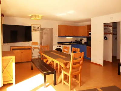 Appartement à Les Orres, Appartement Spacieux 10 Pers avec Piscine aux Orres 1800, Balcons Sud, Départ Skis aux Pieds - L900022