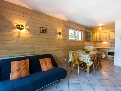 Appartement à La Clusaz, Duplex 2 chambres au centre du village, proche pistes de ski, parking inclus, La Clusaz - L900048