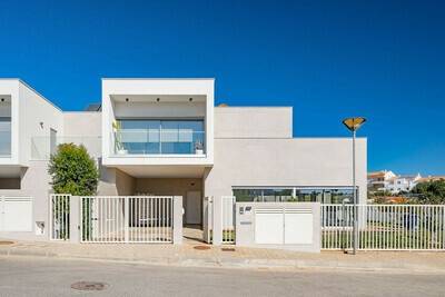 Casa MarTan, by Ideal Homes - Deluxe Villa, Villa 6 personnes à Parchal 960639