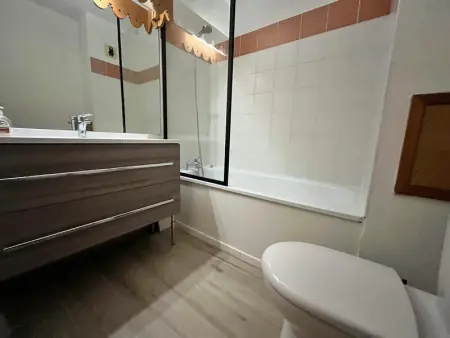 Appartement lumineux avec piscines, terrasse et parking à Samoëns - Photo 5