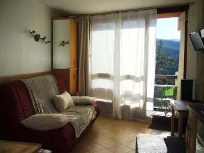 Appartement à Villard de Lans, Studio cabine rénové au pied des pistes - 4/5 pers, balcon, forfait ménage - L900180