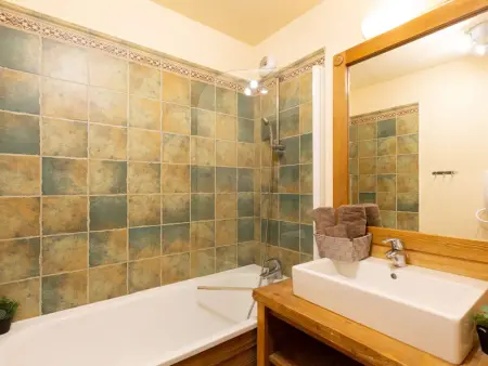 Appartement centre-ville Saint-Lary-Soulan avec piscine, sauna et parking - Photo 5