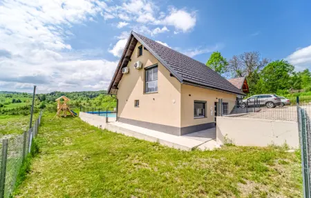 Location Maison 8 personnes à Plaski - Photo 14