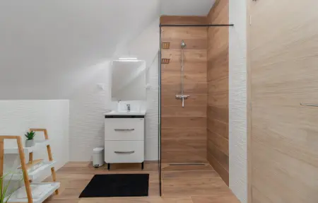 Location Maison 8 personnes à Plaski - Photo 36