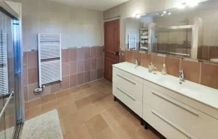 Location Maison 8 personnes à Montblanc - Photo 26