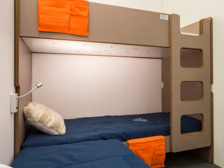 Appartement rénové 3 pièces avec balcons, WIFI, proche centre station - Photo 6