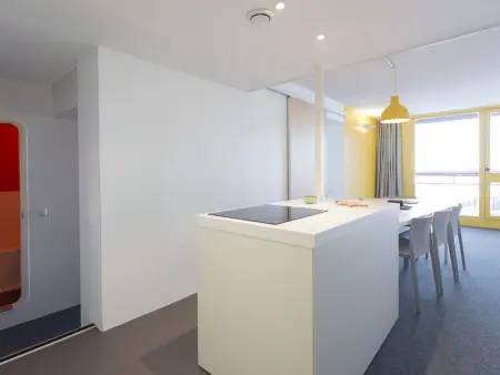 Appartement rénové 3 pièces avec balcons, WIFI, proche centre station - Photo 13