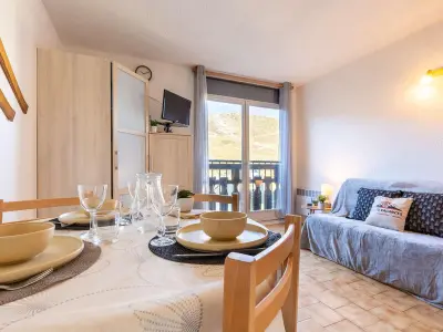 Appartement à Saint Lary Soulan, Studio convivial au pied des pistes avec local skis et parking, animaux non acceptés - L900903