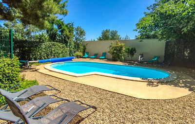 Maison 16 personnes à Lespignan FLH550
