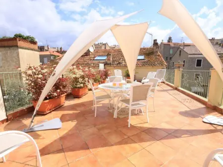 Appartement à Propriano, Appartement 4* au cœur de Propriano, à 100m des plages, avec terrasse, clim, Wifi et parking sécurisé - L901031