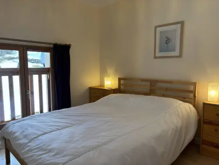 Maison spacieuse et fonctionnelle - 5 chambres, terrasse, parking privé - Photo 6