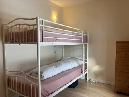 Maison spacieuse et fonctionnelle - 5 chambres, terrasse, parking privé - Photo 7