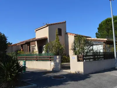 Maison à Saint Cyprien, Villa climatisée 3 pièces, 6 couchages avec terrasse, piscine et parking à Saint-Cyprien - L858668