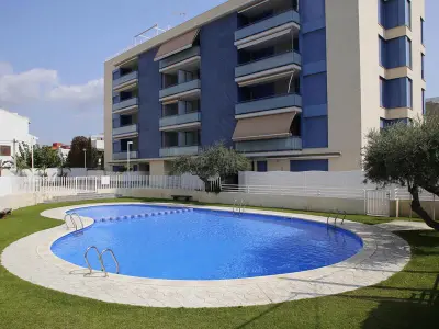 Appartement à Torredembarra, Appartement moderne avec piscine, à 200m de la plage et proche port de plaisance ! - L901273