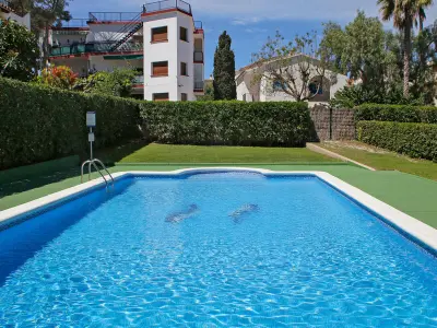 Appartement à Torredembarra, Appartement Confortable avec Piscine et WiFi à 250m de la Plage de Paella - L901285