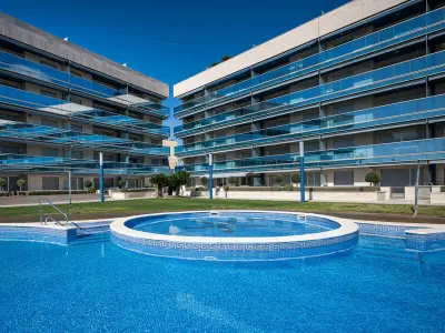 Appartement à Torredembarra, Appartement Front de Mer à Torredembarra avec Piscine, Jardin et Parking Privé - L901287
