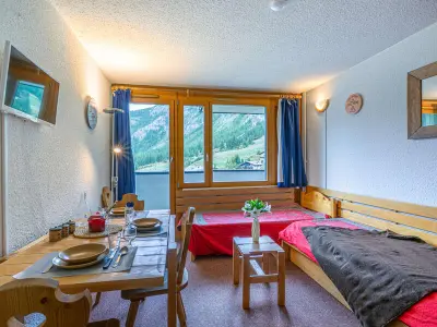 Appartement à Val d'Isère, Studio sud au pied des pistes, balcon et animaux acceptés - L954191