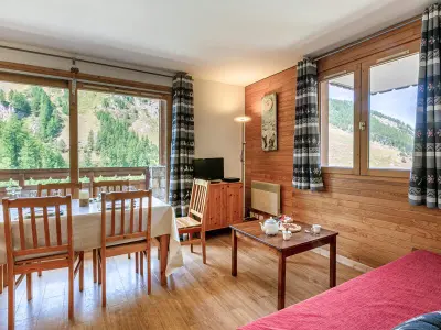 Appartement à Val d'Isère, Appartement Confortable 6 Pers avec Balcon Sud/Ouest, Parking et Proche Pistes à Val-d'Isère - L951814