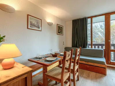 Appartement à Val d'Isère, Studio cabine au pied des pistes, idéal pour 4 personnes, proche village enfants, parking inclus - L951832
