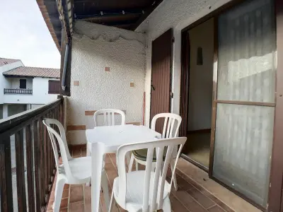 Appartement à Saintes Maries de la Mer, Appartement 4 pers proche commodités, climatisé avec mezzanine, terrasse et parking privé - L901463