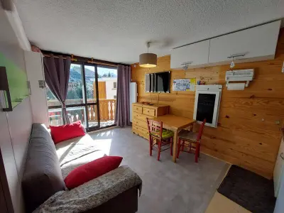 Appartement à Les Deux Alpes, Studio moderne au centre station avec balcon, idéal couple, proche commerces et pistes - L901478