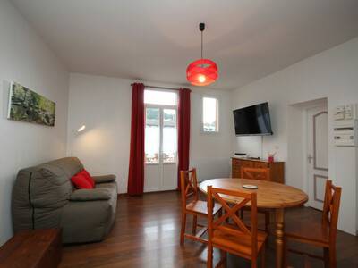 Location Appartement à Mont Dore,LE MONT DORE - Beau T2 avec WIFI en hyper centre FR-1-608-163 N°901481
