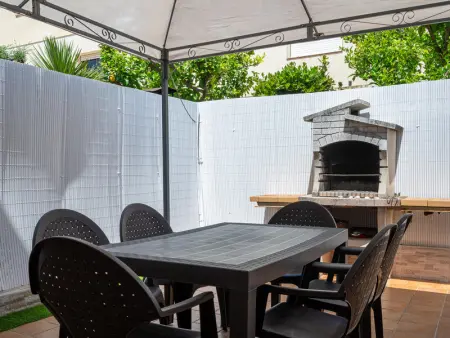 Maison pour 8 avec piscine et terrasse à 600m de la plage - Photo 1