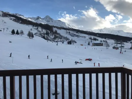 Appartement spacieux avec parking, balcon et accès piscine - Front de neige - Photo 1