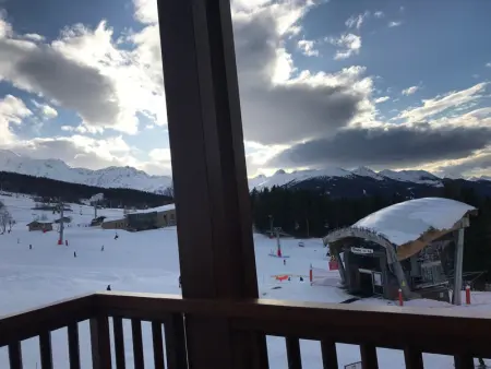 Appartement spacieux avec parking, balcon et accès piscine - Front de neige - Photo 10