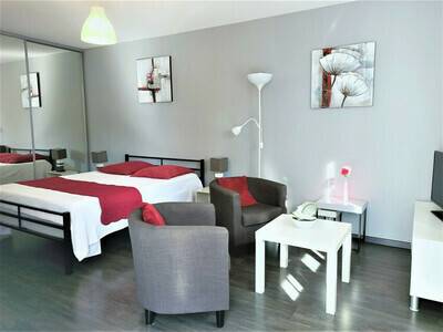 T1 moderne et lumineux avec belle terrasse !, Appartement 2 personnes à Aix les Bains FR-1-555-70
