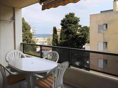 Appartement à Torredembarra, Appartement à 150m de la plage avec piscine, terrasse et parking - L901647