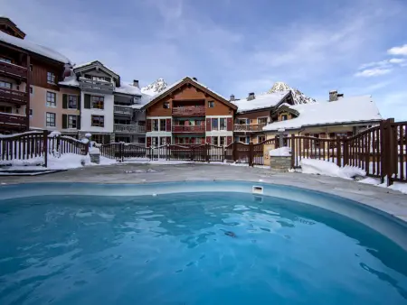 Appartement skis aux pieds avec espace bien-être, piscines et jacuzzi– Les Arcs 1950 - Photo 2