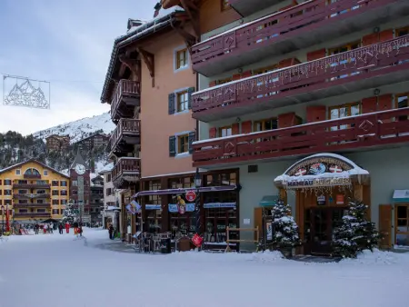Appartement skis aux pieds avec espace bien-être, piscines et jacuzzi– Les Arcs 1950 - Photo 15