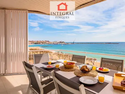 Appartement à Palamós, Appartement Spacieux Face à la Mer avec Terrasse à Palamós - L901731