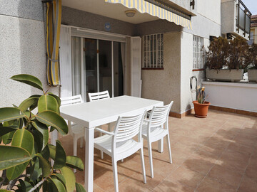 Location Appartement à Torredembarra,Rez-de-chaussée à Torredembarra: 2 chambres, terrasse, piscine, parking à 600m de la plage ES-194-106 N°901753