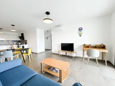 Appartement à Propriano, Appartement climatisé proche plage avec terrasse et parking - L901792