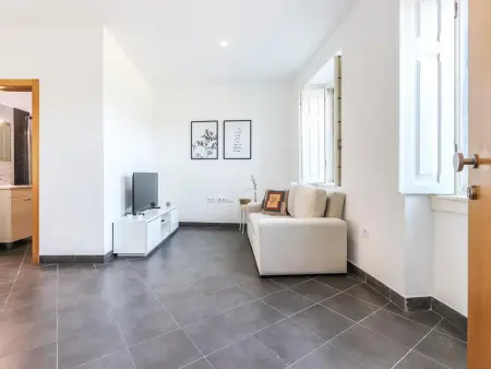 Superbe T1 à Lisbonne avec cuisine équipée, TV câblée, proche du centre et Campo de Ourique - Photo 2