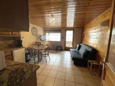 Appartement à La Salle les Alpes, Charmant T2 avec balcon, parking et coin montagne à La Salle-les-Alpes - L901815