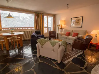 Appartement à Méribel, Appartement lumineux à Méribel, proche pistes, balcon, vue montagne, Wi-Fi - L980822