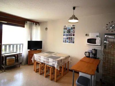 Appartement à Auris, Studio cabine 4 personnes au pied des pistes avec balcon et parking - Auris en Oisans - N°901843